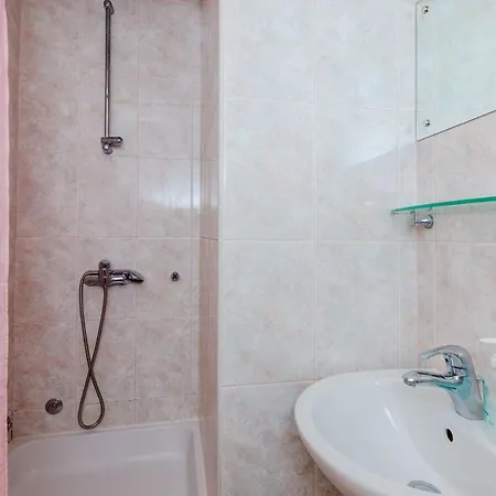 Small And Friendly Traditional Apartment