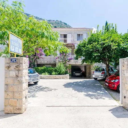 Small And Friendly Traditional * Zaton (Dubrovnik-Neretva)