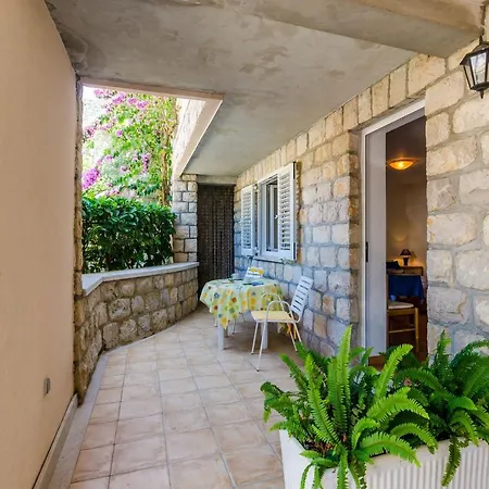 Small And Friendly Traditional * Zaton (Dubrovnik-Neretva)