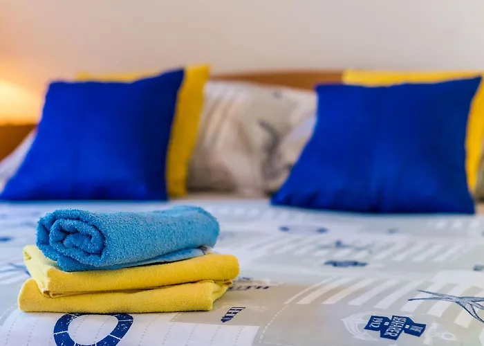 דירה Small And Friendly Traditional זאטון