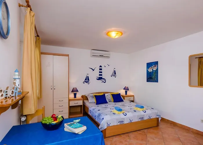 דירה Small And Friendly Traditional זאטון